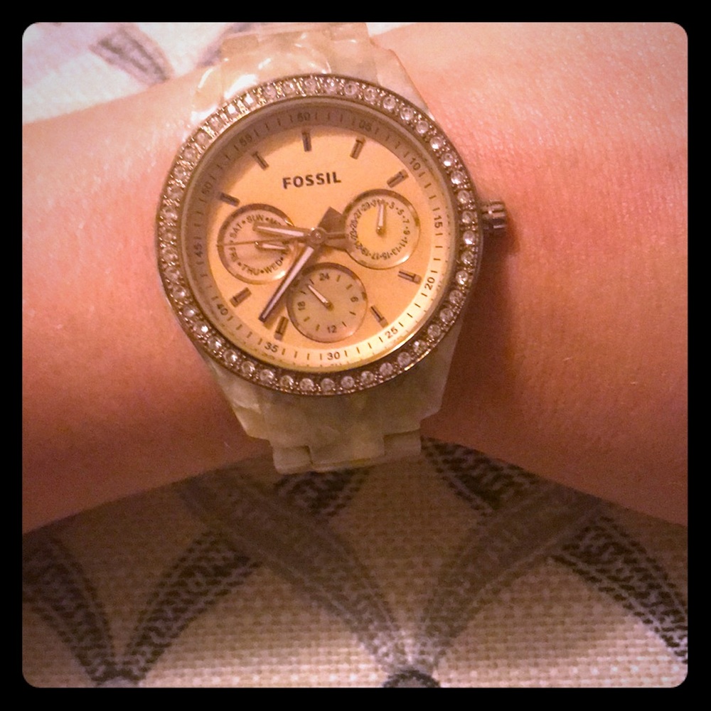 FOSSIL watch, rose gold frame & face, pearl band